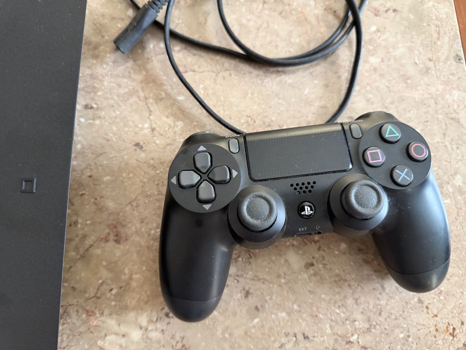 Playstation 4 slim