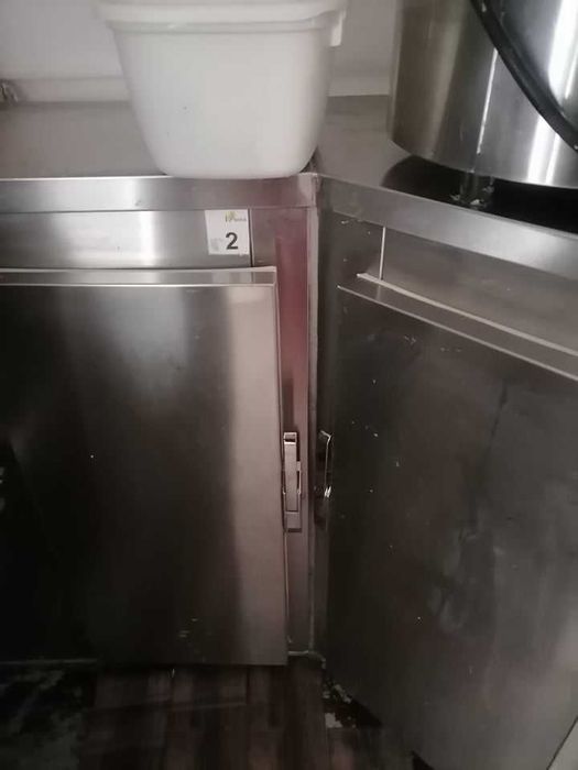 Food Truck completo com modelo muito atrativo para festa e eventos