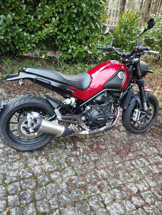 Benelli Leoncino 500 - Excelente estado, apenas 5.742Km