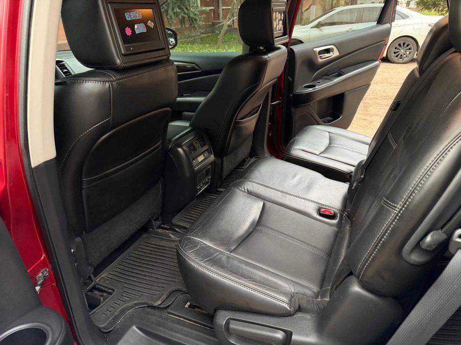 Nissan Pathfinder 2.5 гибрид  (R52)