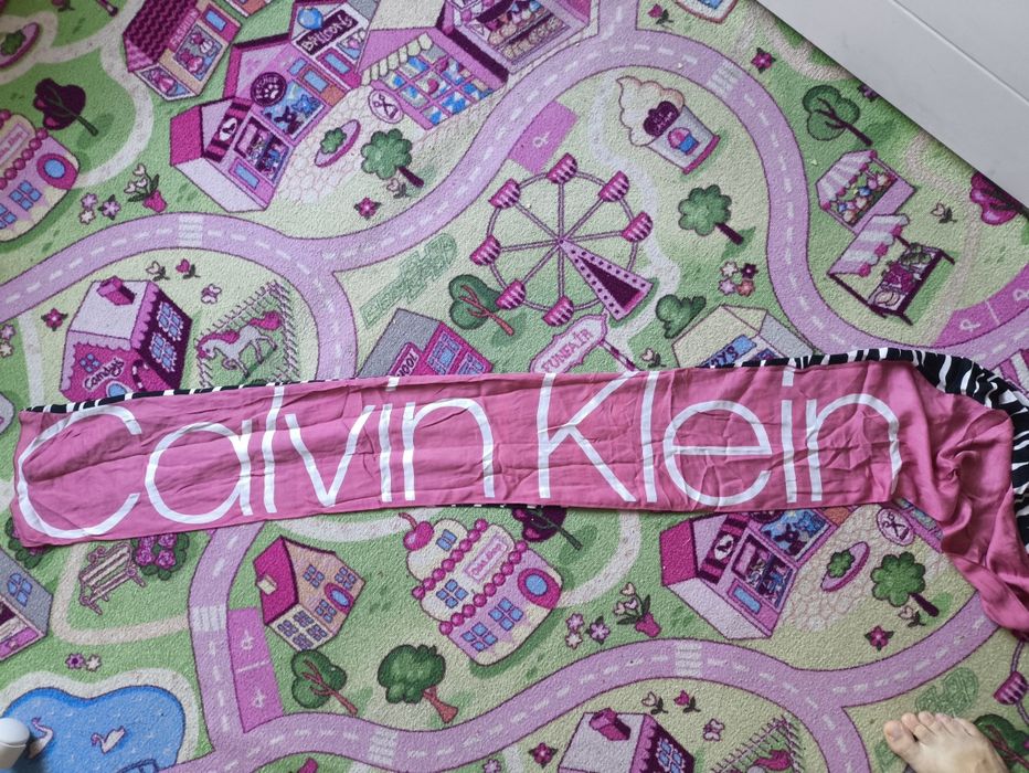 Nowy szalik damski Calvin Klein (apaszka, chusta)