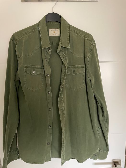 Roupa em 2ª mão em ótimo estado