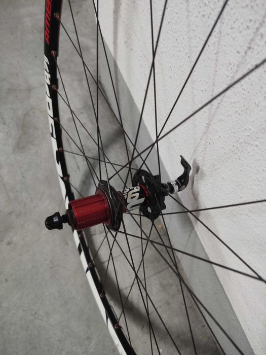 Rodas MTB 29' e pedais look Jorbi