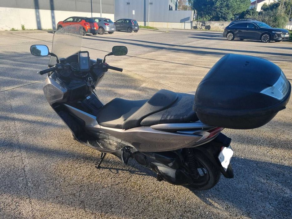 Honda Forza 300 (Revisões na Honda) | 34 mil km |+ Top Case