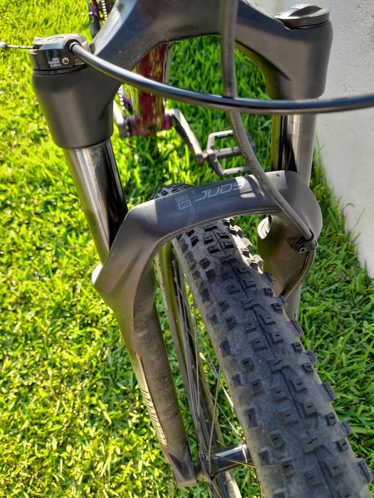 Superior XP 909 Roda 29 (Tamanho M) – RockShox / Shimano Deore – Como Nova