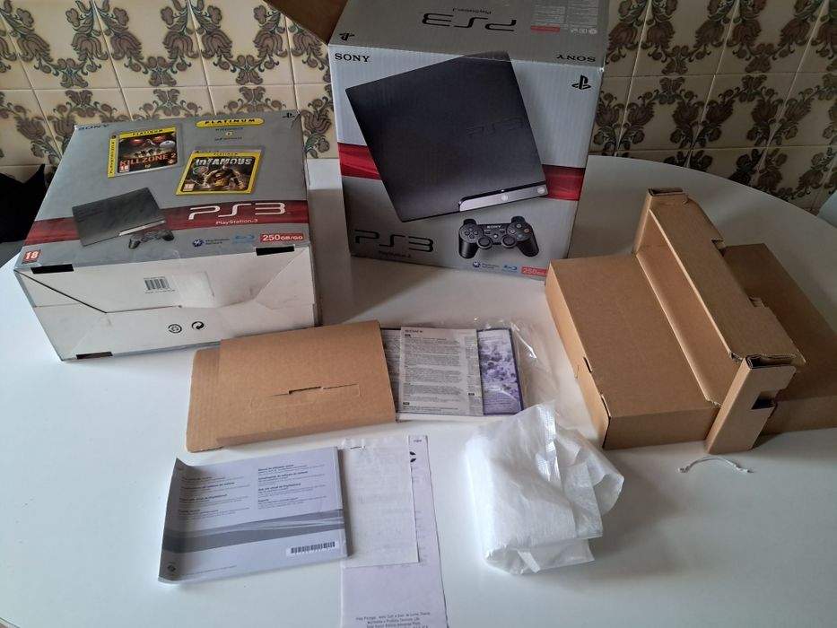 Playstation 3 na caixa + jogos