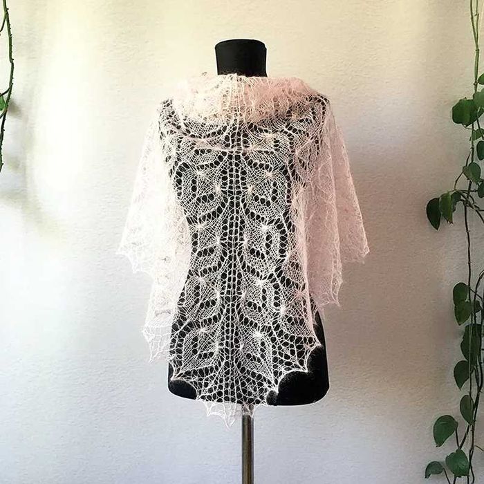 Ніжно-рожева шаль з кід мохеру на шовкові