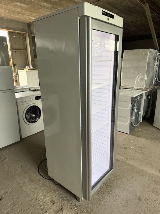 Холодильна вітрина GRAM KG410LGL16W