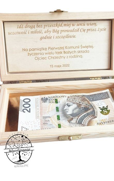 Pamiątka,pudełko drewniane na pieniądze,Komunia Święta