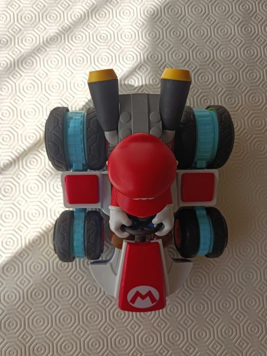 Carro Mario Kart Anti-Gravity (Temporariamente Indisponivel)