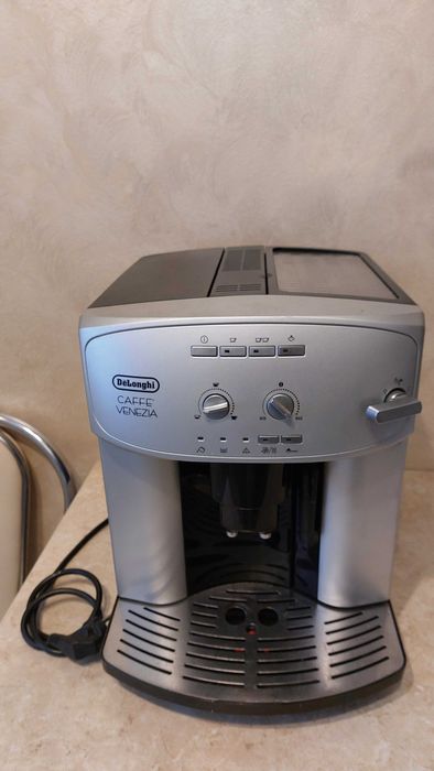 Кавомашина DeLonghi (в-во Італія)
