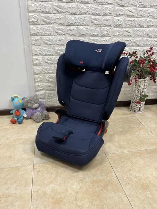 Автокрісло BRITAX ROMER KIDFIX 3 M Група 2/3 (15-36 кг) бустер