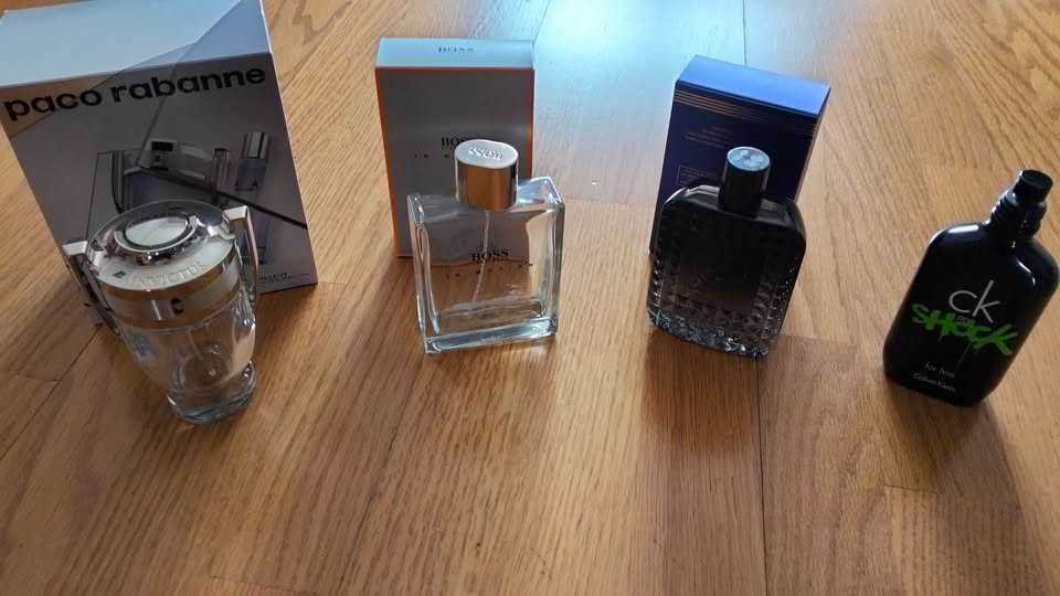 4 Frascos de perfume vazios para coleccionador.
