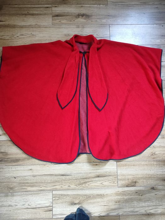 Ponczo peleryna 46 44 XXL pani mikolajowa świąteczny  czerwony płaszcz