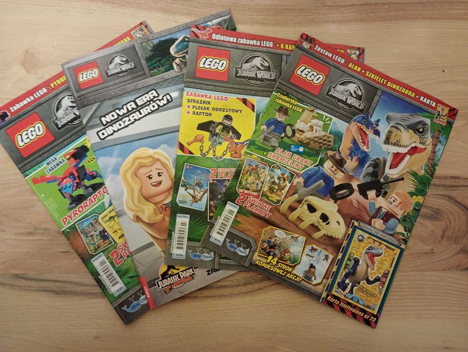4 gazetki LEGO Jurassic World bez dodatków