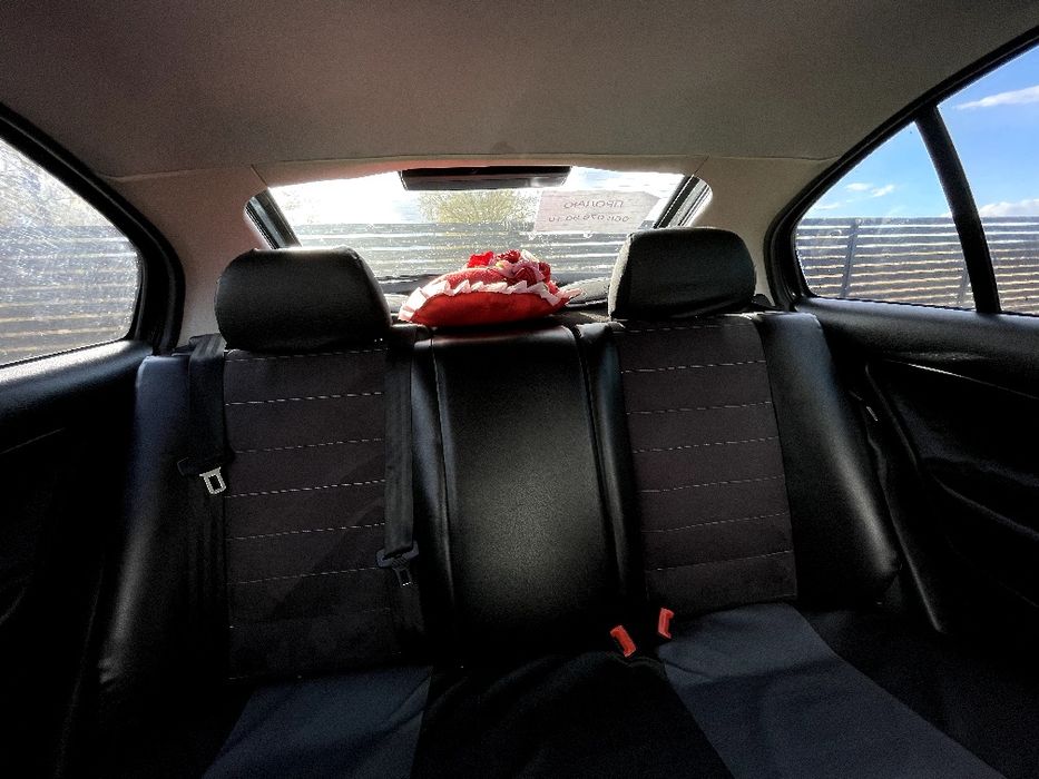 Продам Skoda Octavia Tour 1.6 SR