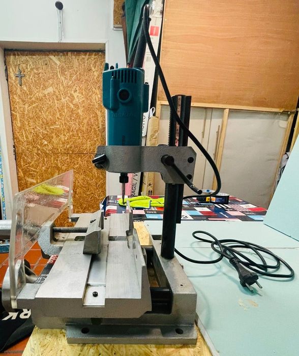 Fresadora alumínio MAKITA