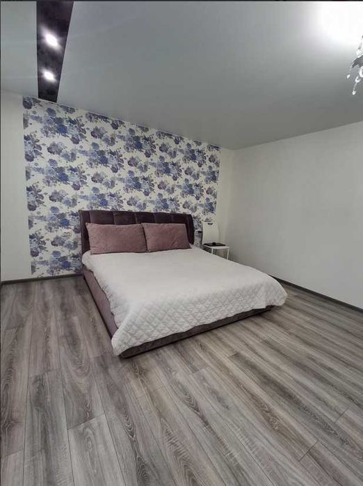 Продам Трикімнатну Квартиру , з Автономним Опаленням .Ремонт , техніка