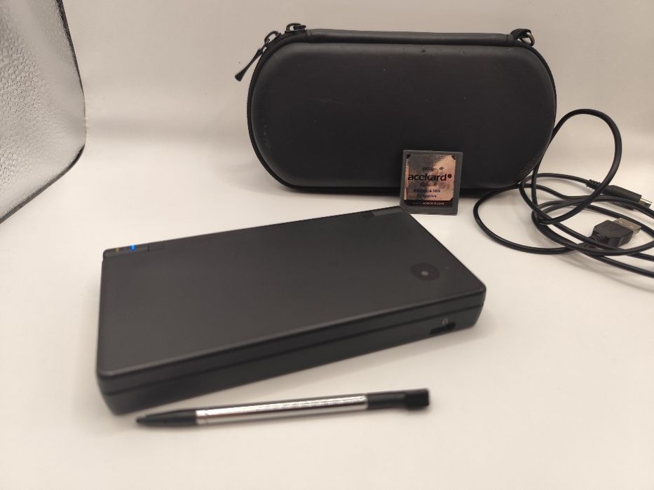 Nintendo DSi Preta (Black) – Excelente Estado+ Aceckard + Carregador USB+ Estojo