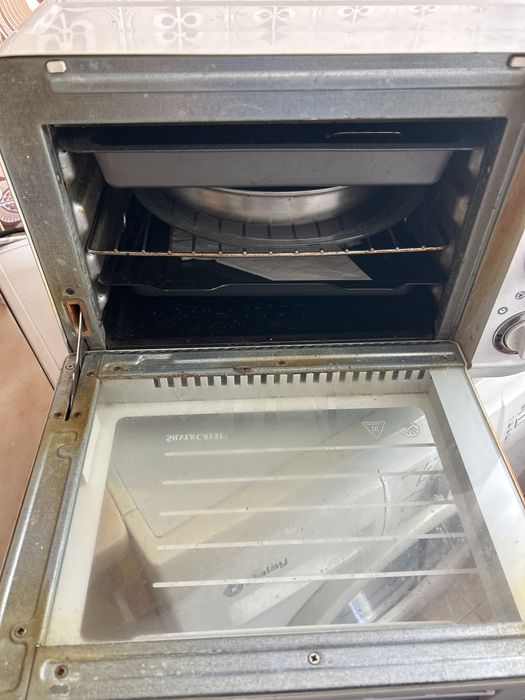 Forno pequeno branco