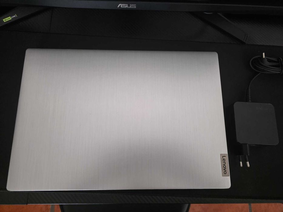 Vendo ou troco Portátil Lenovo i5 10ª 20GB RAM SSD 250gb + Gráfica MX330