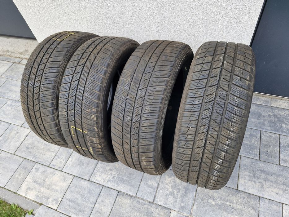 Opony zimowe Barum  215/55/17 2022r