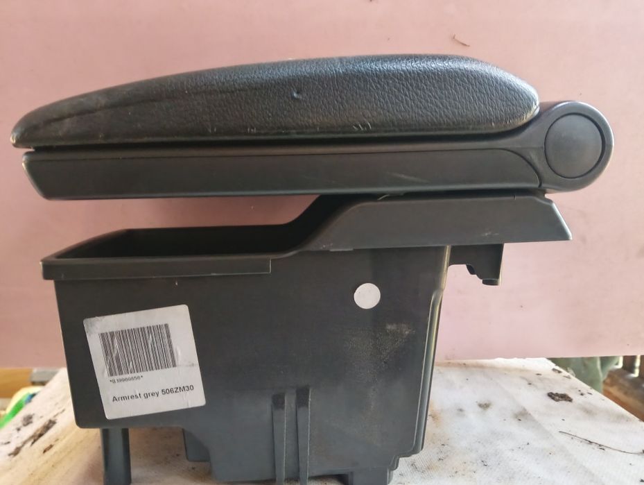 Podłokietnik VOLVO S60 po lifcie