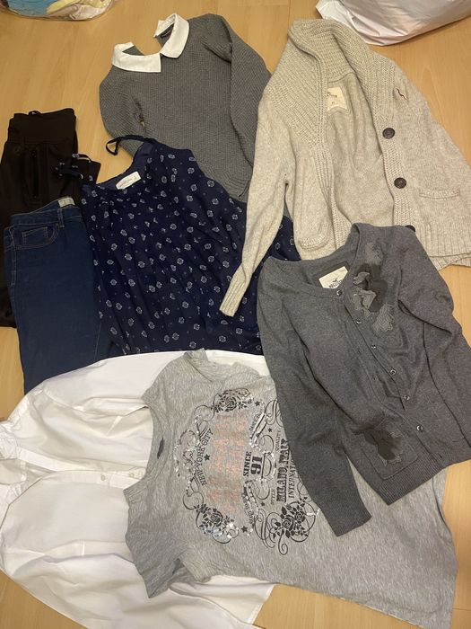 paka ubrań  rozm S   /Hollister