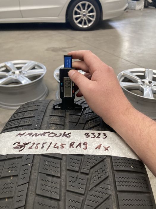 1x hankook 255/45 r19 104V dot 3323
