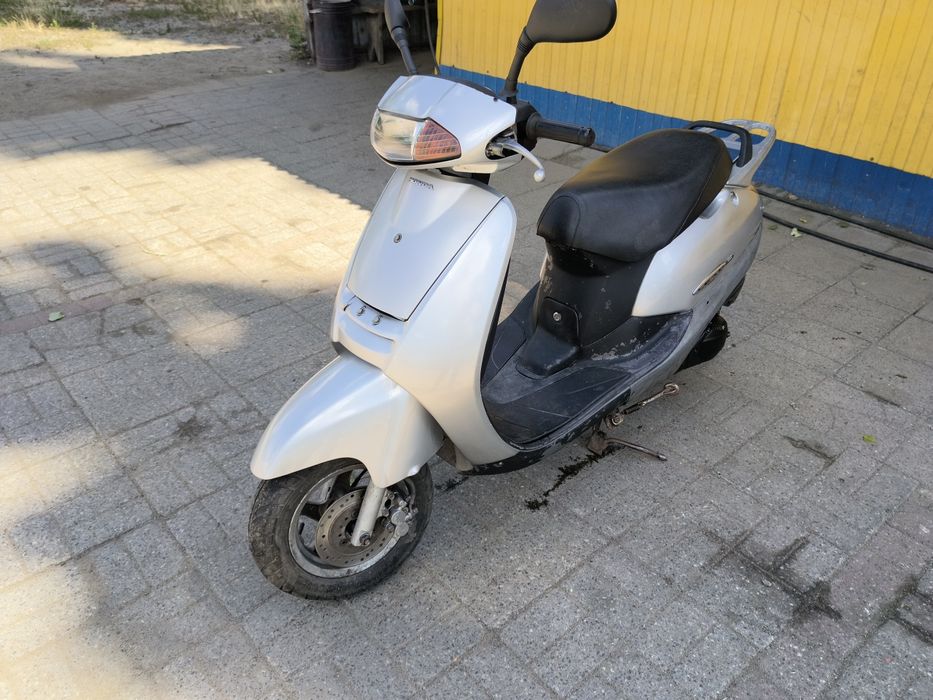 Продам скутер Honda Lead AF48