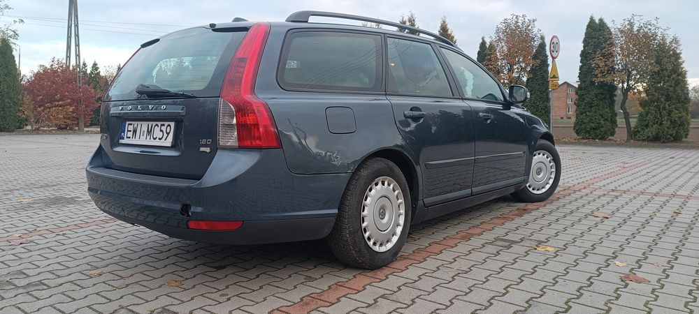 Volvo V50 1,6 HDi 2010 rok