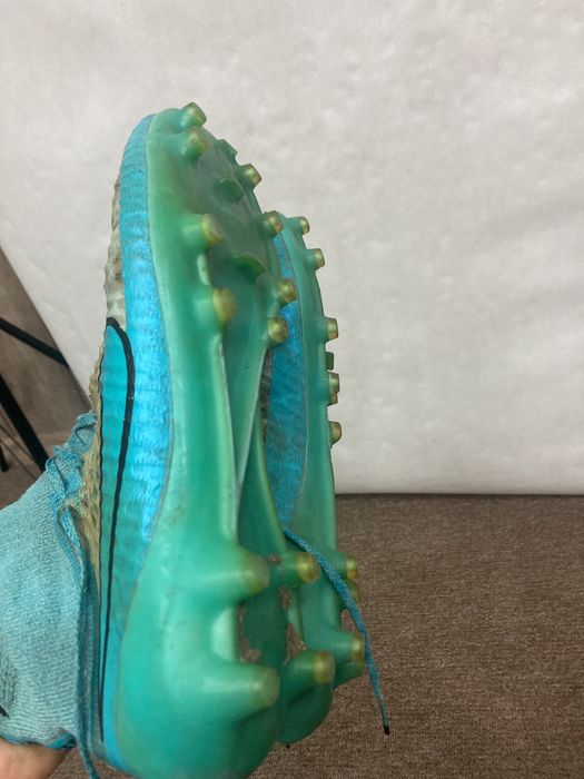 Nike magista obra