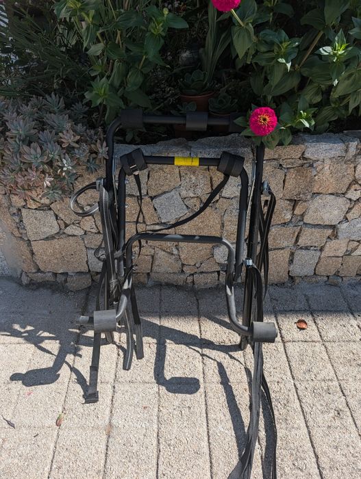 Porte - Bicicleta para carro hatchback
