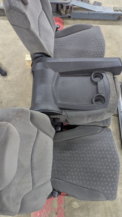 Ряд сидінь для буса