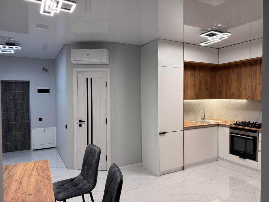 ПРОДАМ однокімнатну квартиру з ремонтом вул.Височана