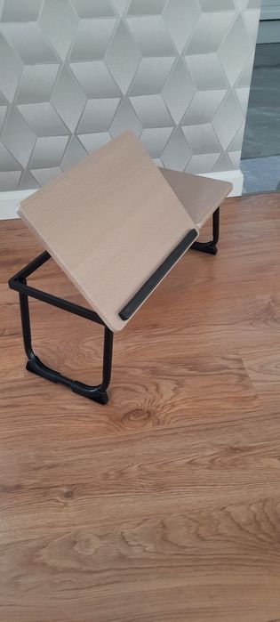 Stolik pod laptop regulowany