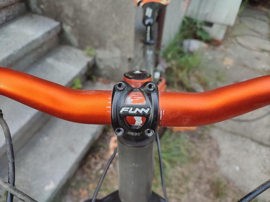 Downhill rower 26" rockshox raceface dartmoor dh full suspension