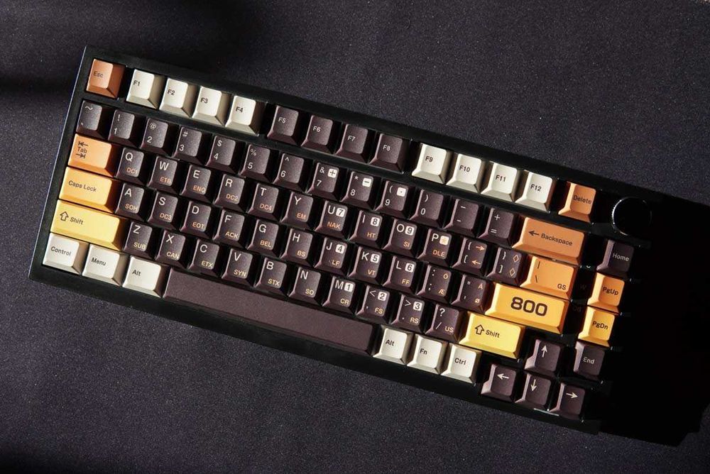 Klawiatura mechaniczna 75% retro – Gateron Yellow, keycaps Atari styl