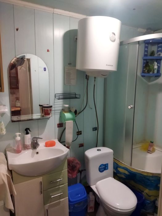 Продам Мерефа 3 - ех ком. квартиру с мебелью!