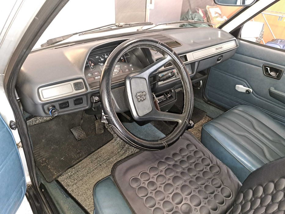 Peugeot 305 — fotografia 5