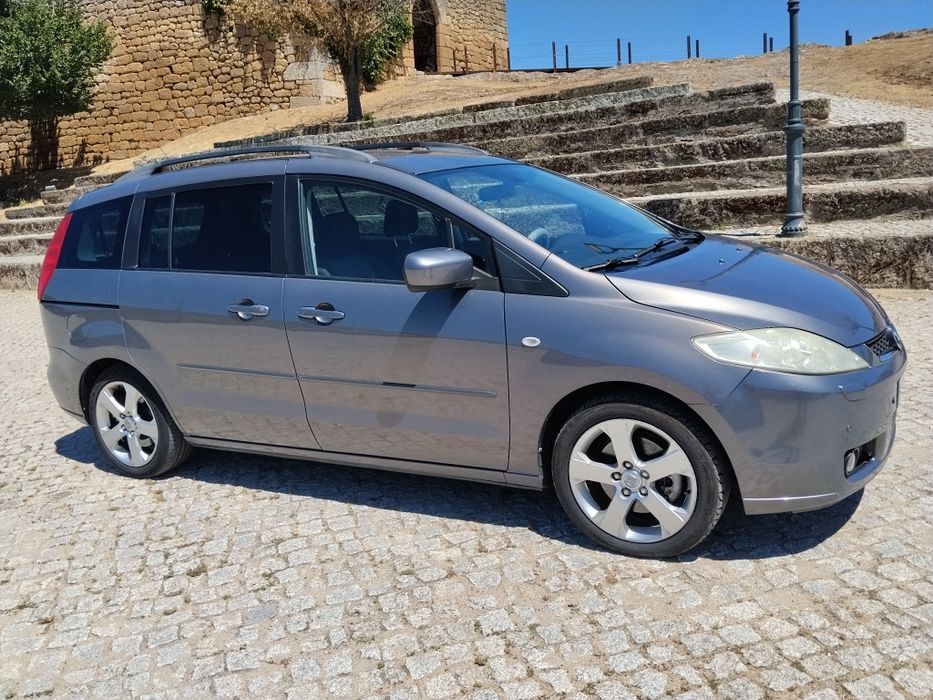 Mazda 5, com 7 lugares muito estimada