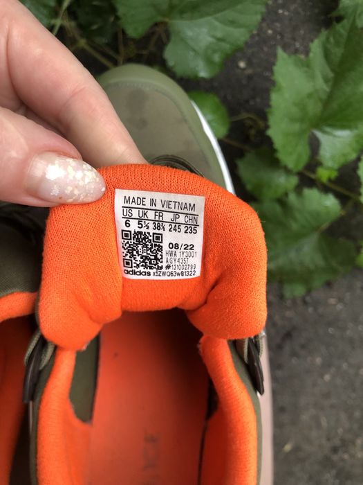 Кроссовки Adidas