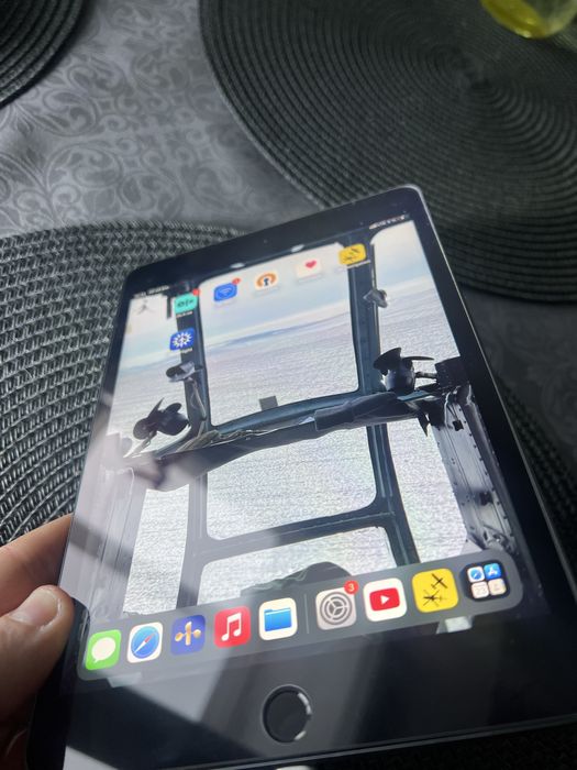 Ipad mini 5 Wi-Fi+LTE 64 GB с коробкой