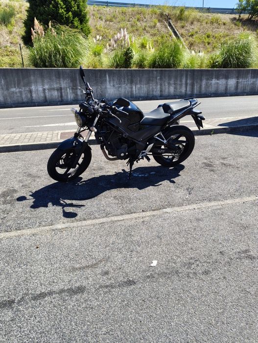 Honda CBR300R 2015 – 60.000 km – Mecânica impecável
