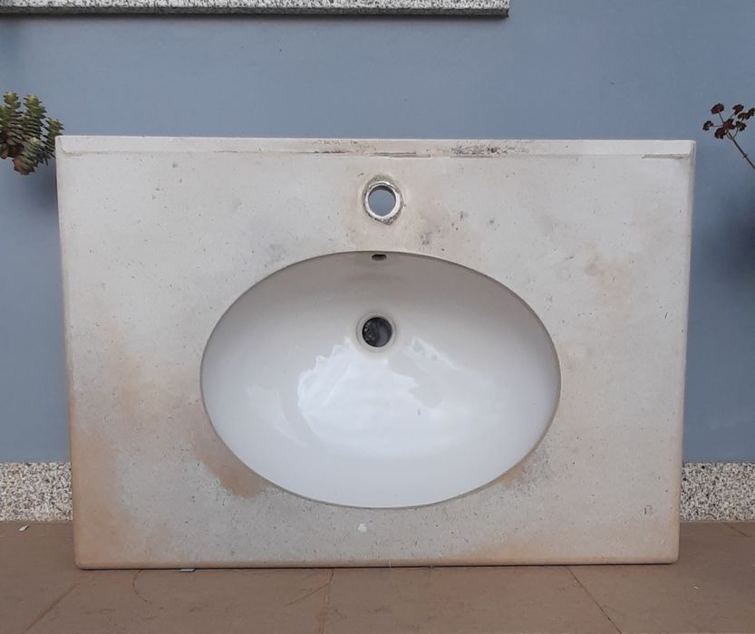 Lavatório + pedra