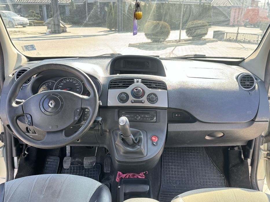 Продам Renault Kangoo 2011