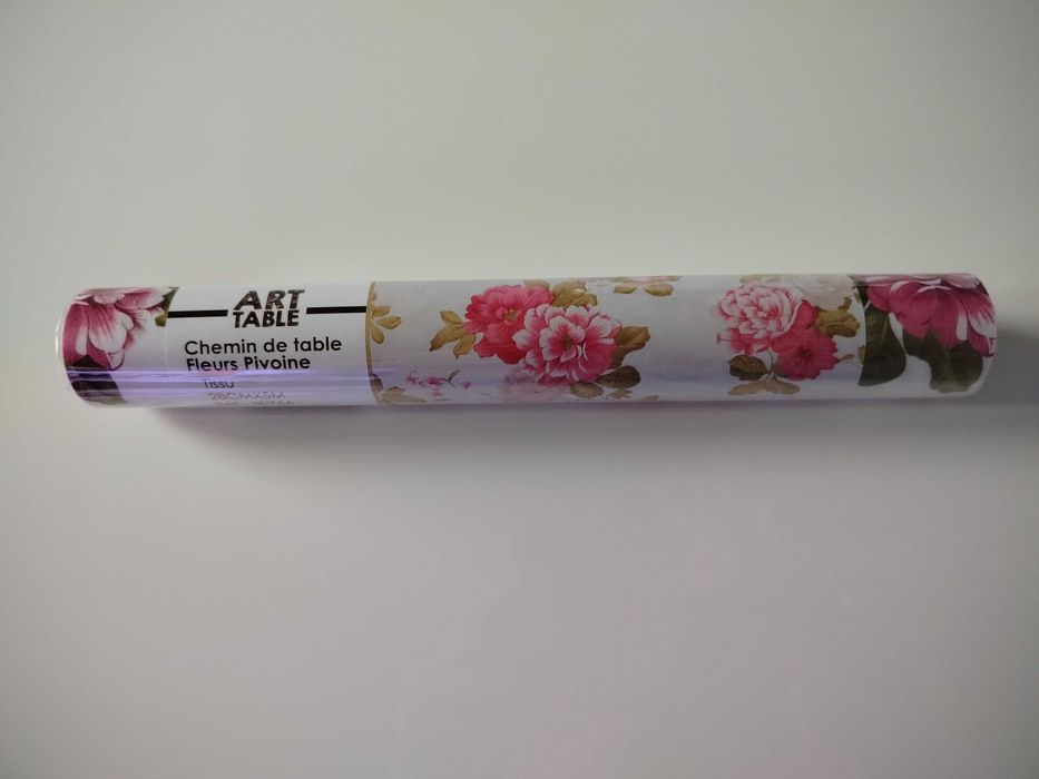 bieżnik dekoracyjny w rolce kwiaty tkanina 28 cm. x 5 metrów