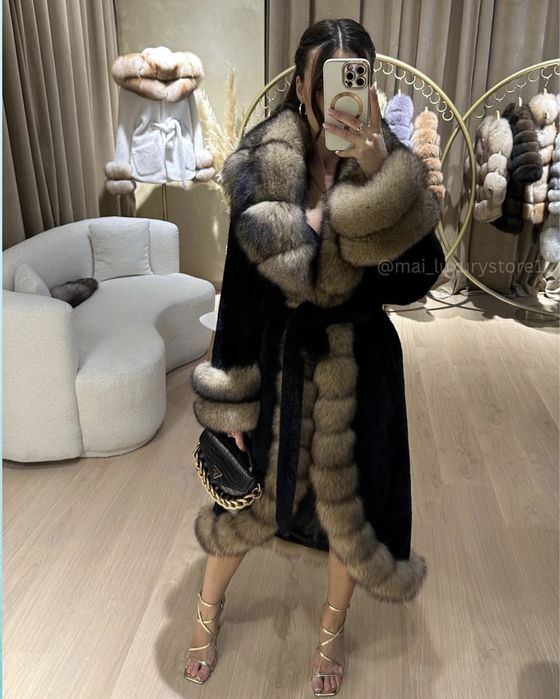 Шуба пальто з натуральним хутром