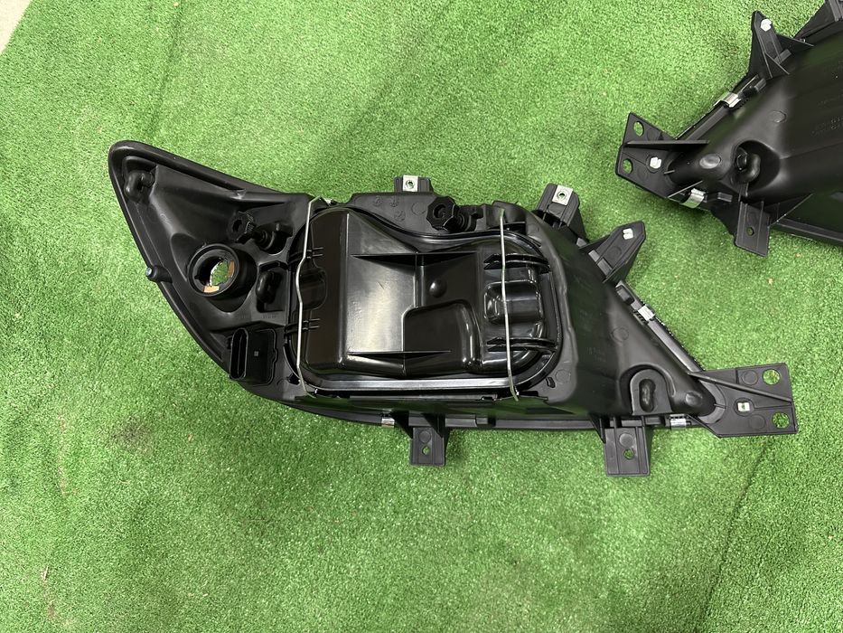 Фара Mercedes Sprinter 2000-2006