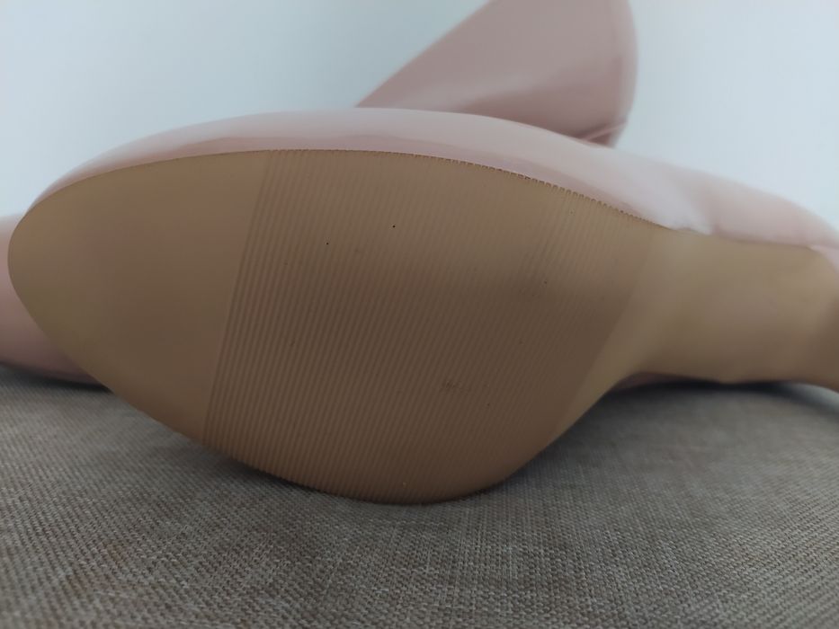 Buty damskie beżowe szpilki na 7,5 - 38